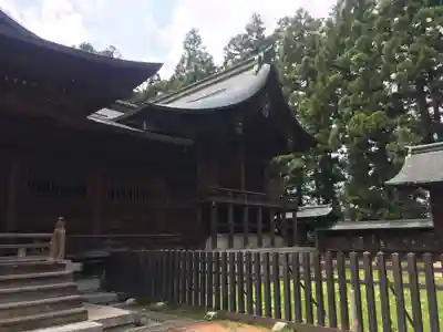 上杉神社の本殿・本堂