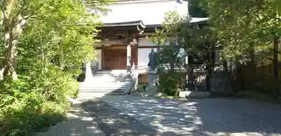 充行院の本殿・本堂