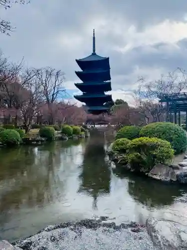 東寺（教王護国寺）の{uncategorized: "未分類", other: "その他", undefined: "問題あり", building: "その他建物", grave: "お墓", sacred_gate: "鳥居", guardian: "狛犬", statue: "像", buddha: "仏像", history: "歴史", nature: "自然", garden: "庭園", animal: "動物", pagoda: "塔", temizu: "手水舎", mountain_gate: "山門・神門", sanctuary: "本殿・本堂", subordinate: "末社・摂社", art: "芸術", scenery: "景色", jizo: "地蔵", ema: "絵馬", goshuin: "御朱印", omikuji: "おみくじ", items: "授与品その他", amulet: "お守り", goshuincho: "御朱印帳", eats: "食事", festival: "お祭り", votive_dance: "神楽", shichigosan: "七五三参", wedding: "結婚式", experience: "体験その他", initially: "初詣", around: "周辺", anti_infection: "感染症対策"}