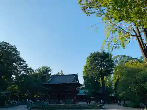 根津神社の山門・神門
