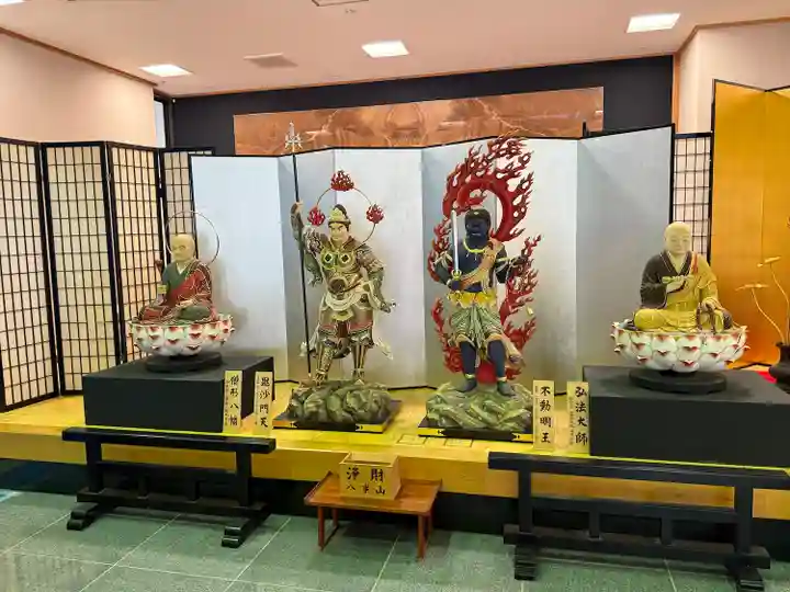 八事山 興正寺の仏像