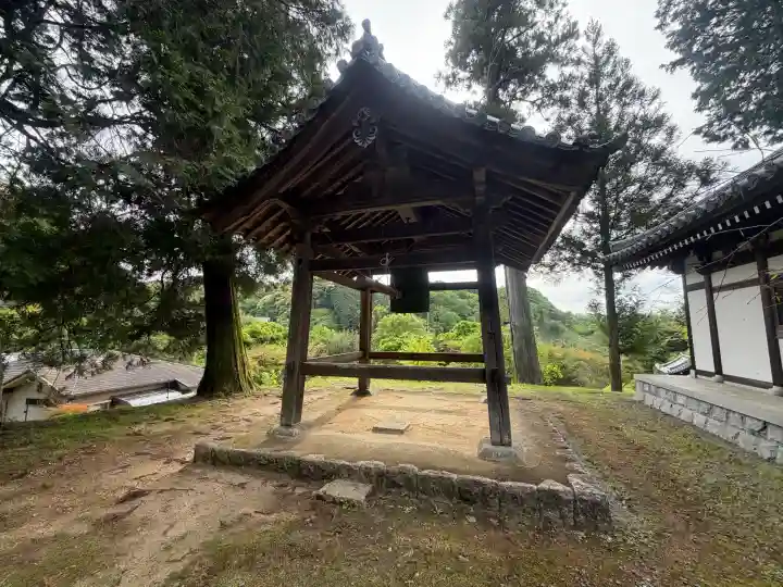 弘川寺の{uncategorized: "未分類", other: "その他", undefined: "問題あり", building: "その他建物", grave: "お墓", sacred_gate: "鳥居", guardian: "狛犬", statue: "像", buddha: "仏像", history: "歴史", nature: "自然", garden: "庭園", animal: "動物", pagoda: "塔", temizu: "手水舎", mountain_gate: "山門・神門", sanctuary: "本殿・本堂", subordinate: "末社・摂社", art: "芸術", scenery: "景色", jizo: "地蔵", ema: "絵馬", goshuin: "御朱印", omikuji: "おみくじ", items: "授与品その他", amulet: "お守り", goshuincho: "御朱印帳", eats: "食事", festival: "お祭り", votive_dance: "神楽", shichigosan: "七五三参", wedding: "結婚式", experience: "体験その他", initially: "初詣", around: "周辺", anti_infection: "感染症対策"}