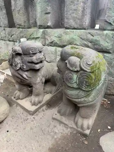 麻布氷川神社の{uncategorized: "未分類", other: "その他", undefined: "問題あり", building: "その他建物", grave: "お墓", sacred_gate: "鳥居", guardian: "狛犬", statue: "像", buddha: "仏像", history: "歴史", nature: "自然", garden: "庭園", animal: "動物", pagoda: "塔", temizu: "手水舎", mountain_gate: "山門・神門", sanctuary: "本殿・本堂", subordinate: "末社・摂社", art: "芸術", scenery: "景色", jizo: "地蔵", ema: "絵馬", goshuin: "御朱印", omikuji: "おみくじ", items: "授与品その他", amulet: "お守り", goshuincho: "御朱印帳", eats: "食事", festival: "お祭り", votive_dance: "神楽", shichigosan: "七五三参", wedding: "結婚式", experience: "体験その他", initially: "初詣", around: "周辺", anti_infection: "感染症対策"}