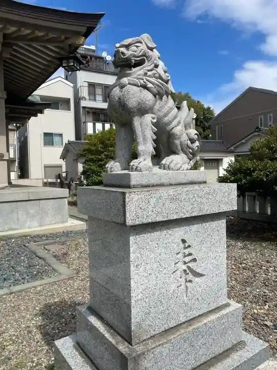 氷川神社の{uncategorized: "未分類", other: "その他", undefined: "問題あり", building: "その他建物", grave: "お墓", sacred_gate: "鳥居", guardian: "狛犬", statue: "像", buddha: "仏像", history: "歴史", nature: "自然", garden: "庭園", animal: "動物", pagoda: "塔", temizu: "手水舎", mountain_gate: "山門・神門", sanctuary: "本殿・本堂", subordinate: "末社・摂社", art: "芸術", scenery: "景色", jizo: "地蔵", ema: "絵馬", goshuin: "御朱印", omikuji: "おみくじ", items: "授与品その他", amulet: "お守り", goshuincho: "御朱印帳", eats: "食事", festival: "お祭り", votive_dance: "神楽", shichigosan: "七五三参", wedding: "結婚式", experience: "体験その他", initially: "初詣", around: "周辺", anti_infection: "感染症対策"}