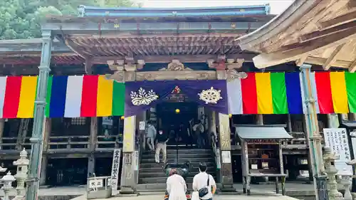 青岸渡寺の本殿・本堂