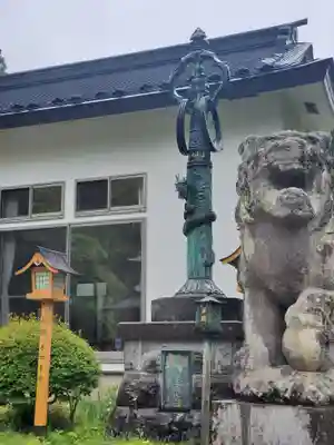 金剛山瑞峯寺(金剛不動尊) の狛犬