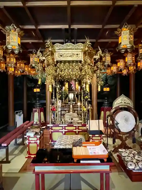 岩戸弘法弘峰寺の本殿・本堂