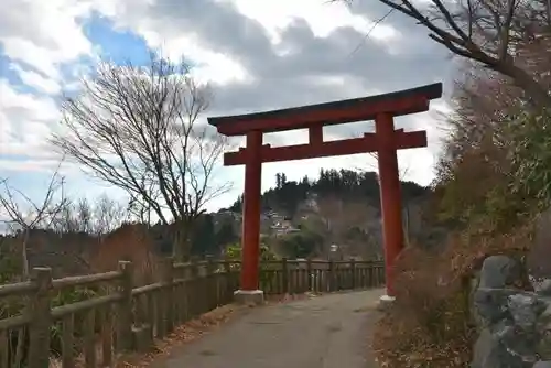 武蔵御嶽神社の鳥居