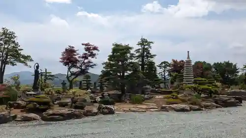 実心寺の庭園