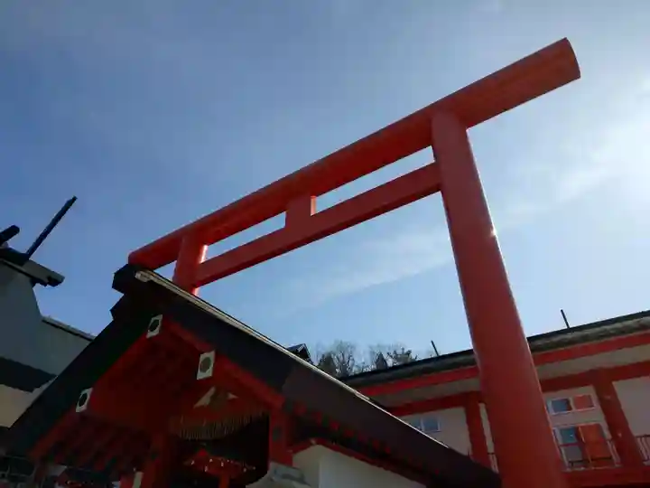 宝徳山稲荷大社(新潟県)