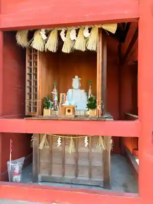 伊賀八幡宮の{uncategorized: "未分類", other: "その他", undefined: "問題あり", building: "その他建物", grave: "お墓", sacred_gate: "鳥居", guardian: "狛犬", statue: "像", buddha: "仏像", history: "歴史", nature: "自然", garden: "庭園", animal: "動物", pagoda: "塔", temizu: "手水舎", mountain_gate: "山門・神門", sanctuary: "本殿・本堂", subordinate: "末社・摂社", art: "芸術", scenery: "景色", jizo: "地蔵", ema: "絵馬", goshuin: "御朱印", omikuji: "おみくじ", items: "授与品その他", amulet: "お守り", goshuincho: "御朱印帳", eats: "食事", festival: "お祭り", votive_dance: "神楽", shichigosan: "七五三参", wedding: "結婚式", experience: "体験その他", initially: "初詣", around: "周辺", anti_infection: "感染症対策"}