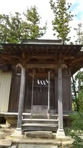 三柱神社の本殿