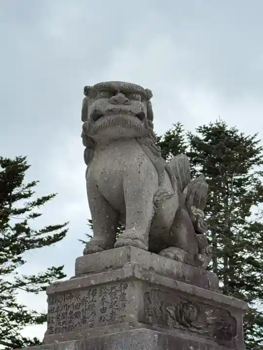 鹿部稲荷神社の{uncategorized: "未分類", other: "その他", undefined: "問題あり", building: "その他建物", grave: "お墓", sacred_gate: "鳥居", guardian: "狛犬", statue: "像", buddha: "仏像", history: "歴史", nature: "自然", garden: "庭園", animal: "動物", pagoda: "塔", temizu: "手水舎", mountain_gate: "山門・神門", sanctuary: "本殿・本堂", subordinate: "末社・摂社", art: "芸術", scenery: "景色", jizo: "地蔵", ema: "絵馬", goshuin: "御朱印", omikuji: "おみくじ", items: "授与品その他", amulet: "お守り", goshuincho: "御朱印帳", eats: "食事", festival: "お祭り", votive_dance: "神楽", shichigosan: "七五三参", wedding: "結婚式", experience: "体験その他", initially: "初詣", around: "周辺", anti_infection: "感染症対策"}