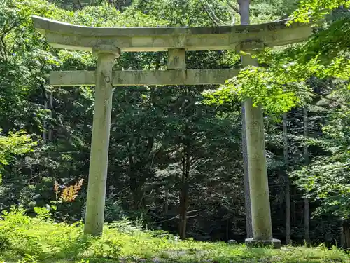 鳥居峠 御嶽神社の鳥居