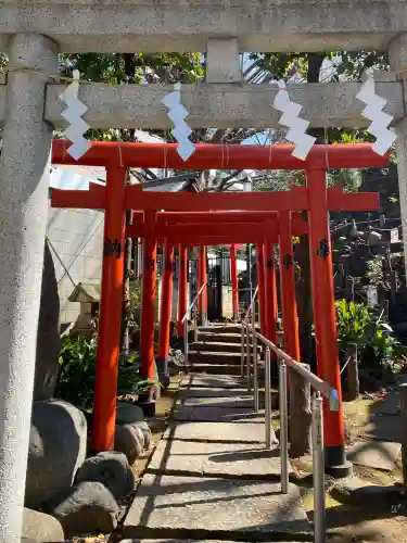 鳩森八幡神社の{uncategorized: "未分類", other: "その他", undefined: "問題あり", building: "その他建物", grave: "お墓", sacred_gate: "鳥居", guardian: "狛犬", statue: "像", buddha: "仏像", history: "歴史", nature: "自然", garden: "庭園", animal: "動物", pagoda: "塔", temizu: "手水舎", mountain_gate: "山門・神門", sanctuary: "本殿・本堂", subordinate: "末社・摂社", art: "芸術", scenery: "景色", jizo: "地蔵", ema: "絵馬", goshuin: "御朱印", omikuji: "おみくじ", items: "授与品その他", amulet: "お守り", goshuincho: "御朱印帳", eats: "食事", festival: "お祭り", votive_dance: "神楽", shichigosan: "七五三参", wedding: "結婚式", experience: "体験その他", initially: "初詣", around: "周辺", anti_infection: "感染症対策"}
