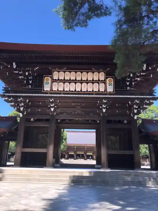 明治神宮の山門・神門