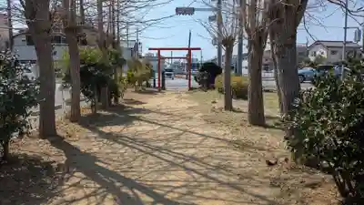 御霊稲荷神社の庭園