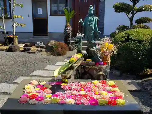 多聞寺の手水舎