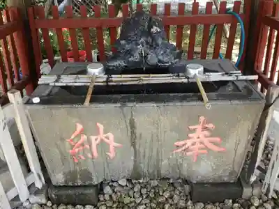 胡録神社の手水舎