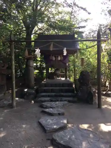 八重垣神社の末社