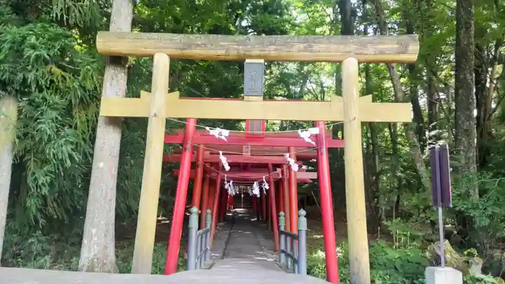 新屋山神社(山梨県)