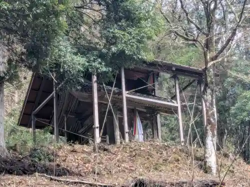 五皇神社の{uncategorized: "未分類", other: "その他", undefined: "問題あり", building: "その他建物", grave: "お墓", sacred_gate: "鳥居", guardian: "狛犬", statue: "像", buddha: "仏像", history: "歴史", nature: "自然", garden: "庭園", animal: "動物", pagoda: "塔", temizu: "手水舎", mountain_gate: "山門・神門", sanctuary: "本殿・本堂", subordinate: "末社・摂社", art: "芸術", scenery: "景色", jizo: "地蔵", ema: "絵馬", goshuin: "御朱印", omikuji: "おみくじ", items: "授与品その他", amulet: "お守り", goshuincho: "御朱印帳", eats: "食事", festival: "お祭り", votive_dance: "神楽", shichigosan: "七五三参", wedding: "結婚式", experience: "体験その他", initially: "初詣", around: "周辺", anti_infection: "感染症対策"}