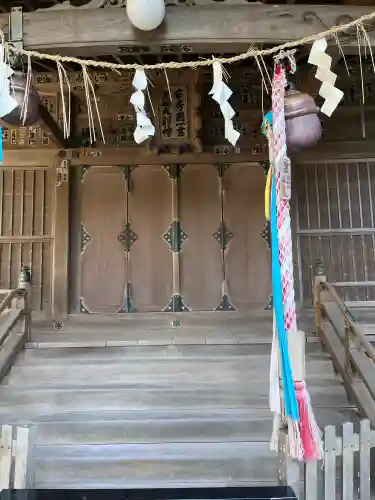 洲崎神社の{uncategorized: "未分類", other: "その他", undefined: "問題あり", building: "その他建物", grave: "お墓", sacred_gate: "鳥居", guardian: "狛犬", statue: "像", buddha: "仏像", history: "歴史", nature: "自然", garden: "庭園", animal: "動物", pagoda: "塔", temizu: "手水舎", mountain_gate: "山門・神門", sanctuary: "本殿・本堂", subordinate: "末社・摂社", art: "芸術", scenery: "景色", jizo: "地蔵", ema: "絵馬", goshuin: "御朱印", omikuji: "おみくじ", items: "授与品その他", amulet: "お守り", goshuincho: "御朱印帳", eats: "食事", festival: "お祭り", votive_dance: "神楽", shichigosan: "七五三参", wedding: "結婚式", experience: "体験その他", initially: "初詣", around: "周辺", anti_infection: "感染症対策"}