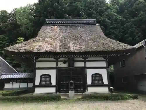 西明寺の本殿