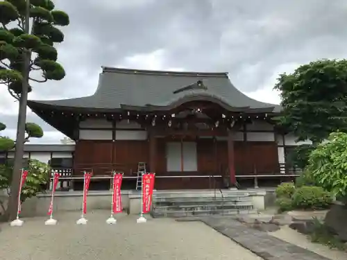 圓應寺の本殿