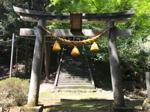 六所神社の鳥居