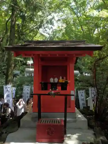 九頭龍神社本宮の末社