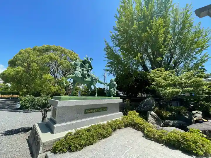 白旗神社の{uncategorized: "未分類", other: "その他", undefined: "問題あり", building: "その他建物", grave: "お墓", sacred_gate: "鳥居", guardian: "狛犬", statue: "像", buddha: "仏像", history: "歴史", nature: "自然", garden: "庭園", animal: "動物", pagoda: "塔", temizu: "手水舎", mountain_gate: "山門・神門", sanctuary: "本殿・本堂", subordinate: "末社・摂社", art: "芸術", scenery: "景色", jizo: "地蔵", ema: "絵馬", goshuin: "御朱印", omikuji: "おみくじ", items: "授与品その他", amulet: "お守り", goshuincho: "御朱印帳", eats: "食事", festival: "お祭り", votive_dance: "神楽", shichigosan: "七五三参", wedding: "結婚式", experience: "体験その他", initially: "初詣", around: "周辺", anti_infection: "感染症対策"}