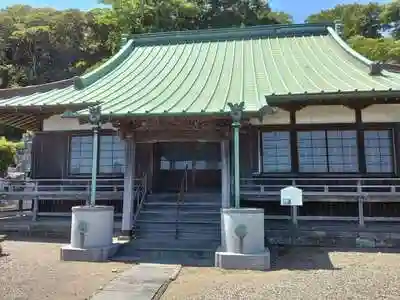 覚栄寺の本殿