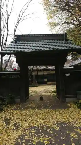 西輪寺の山門