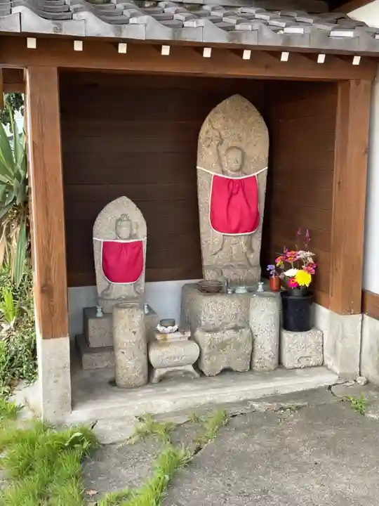 法泉寺の地蔵