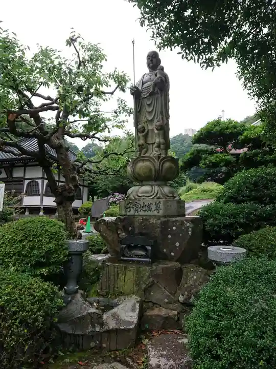 萬松寺の像