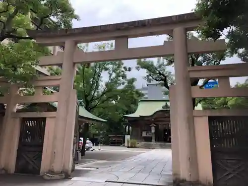 坐摩神社の鳥居