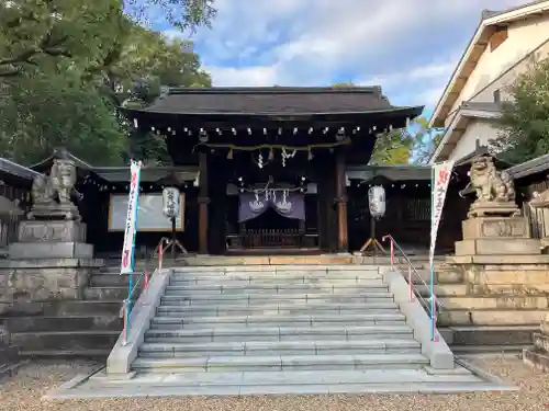 離宮八幡宮の山門