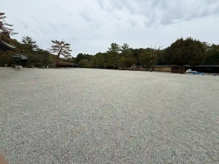 橿原神宮の{uncategorized: "未分類", other: "その他", undefined: "問題あり", building: "その他建物", grave: "お墓", sacred_gate: "鳥居", guardian: "狛犬", statue: "像", buddha: "仏像", history: "歴史", nature: "自然", garden: "庭園", animal: "動物", pagoda: "塔", temizu: "手水舎", mountain_gate: "山門・神門", sanctuary: "本殿・本堂", subordinate: "末社・摂社", art: "芸術", scenery: "景色", jizo: "地蔵", ema: "絵馬", goshuin: "御朱印", omikuji: "おみくじ", items: "授与品その他", amulet: "お守り", goshuincho: "御朱印帳", eats: "食事", festival: "お祭り", votive_dance: "神楽", shichigosan: "七五三参", wedding: "結婚式", experience: "体験その他", initially: "初詣", around: "周辺", anti_infection: "感染症対策"}