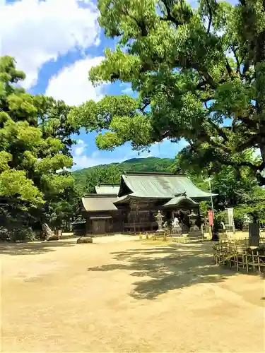 與止日女神社の本殿