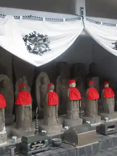 傍示堂石塔群の地蔵