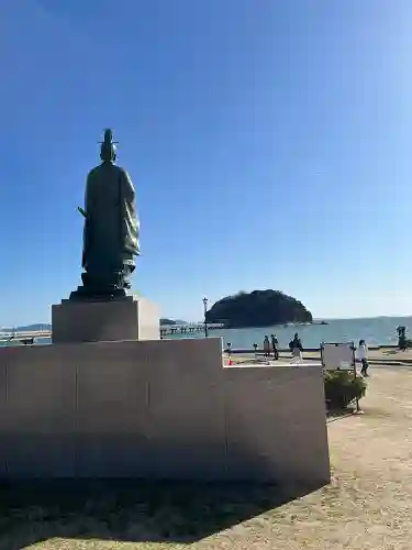 八百富神社の{uncategorized: "未分類", other: "その他", undefined: "問題あり", building: "その他建物", grave: "お墓", sacred_gate: "鳥居", guardian: "狛犬", statue: "像", buddha: "仏像", history: "歴史", nature: "自然", garden: "庭園", animal: "動物", pagoda: "塔", temizu: "手水舎", mountain_gate: "山門・神門", sanctuary: "本殿・本堂", subordinate: "末社・摂社", art: "芸術", scenery: "景色", jizo: "地蔵", ema: "絵馬", goshuin: "御朱印", omikuji: "おみくじ", items: "授与品その他", amulet: "お守り", goshuincho: "御朱印帳", eats: "食事", festival: "お祭り", votive_dance: "神楽", shichigosan: "七五三参", wedding: "結婚式", experience: "体験その他", initially: "初詣", around: "周辺", anti_infection: "感染症対策"}