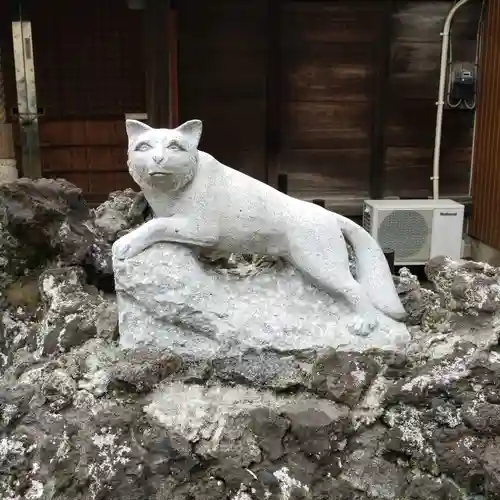 稲荷神社の狛犬