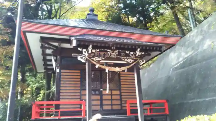 温泉神社の本殿・本堂