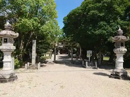 白山社の鳥居