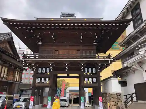 小倉祇園八坂神社の山門