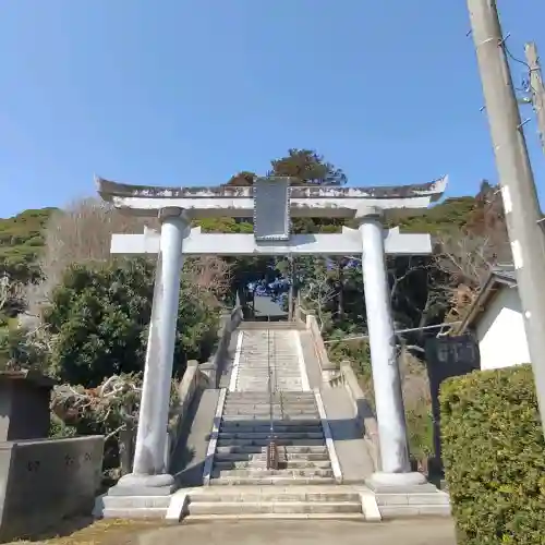 猿田神社の{uncategorized: "未分類", other: "その他", undefined: "問題あり", building: "その他建物", grave: "お墓", sacred_gate: "鳥居", guardian: "狛犬", statue: "像", buddha: "仏像", history: "歴史", nature: "自然", garden: "庭園", animal: "動物", pagoda: "塔", temizu: "手水舎", mountain_gate: "山門・神門", sanctuary: "本殿・本堂", subordinate: "末社・摂社", art: "芸術", scenery: "景色", jizo: "地蔵", ema: "絵馬", goshuin: "御朱印", omikuji: "おみくじ", items: "授与品その他", amulet: "お守り", goshuincho: "御朱印帳", eats: "食事", festival: "お祭り", votive_dance: "神楽", shichigosan: "七五三参", wedding: "結婚式", experience: "体験その他", initially: "初詣", around: "周辺", anti_infection: "感染症対策"}