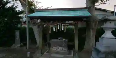 神明神社の手水舎