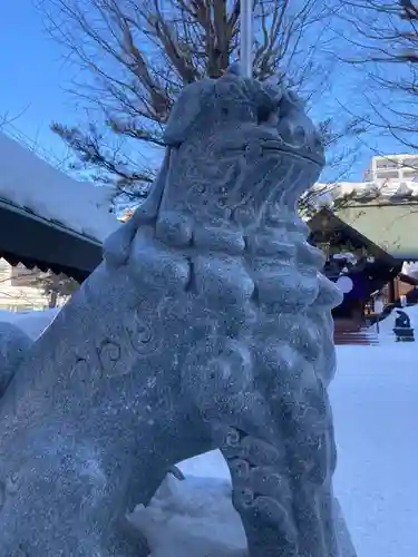 北海道神宮頓宮の狛犬