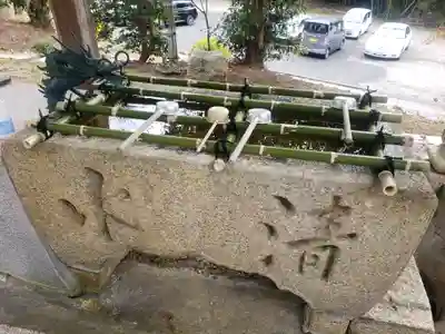 山津照神社の手水舎